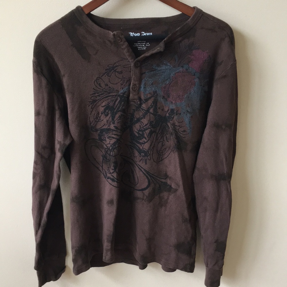 Like-new tie dye graphic Henley shirt